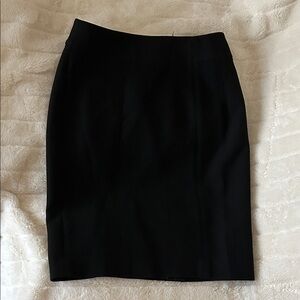 LOFT Classic Black Pencil Skirt Knee length size 2